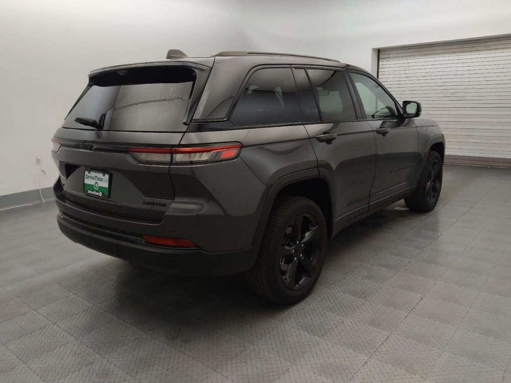 Used 2023 Jeep Grand Cherokee Limited w/ Luxury Tech Group II AWD/4WD image 9