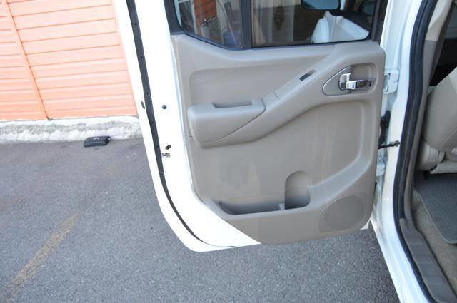 Used 2014 Nissan Frontier SV w/ SV Value Truck Package image 51