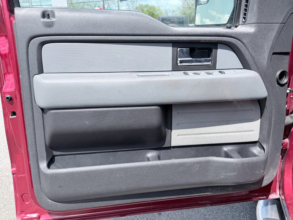 Used 2013 Ford F150 XLT w/ Luxury Equipment Group image 28