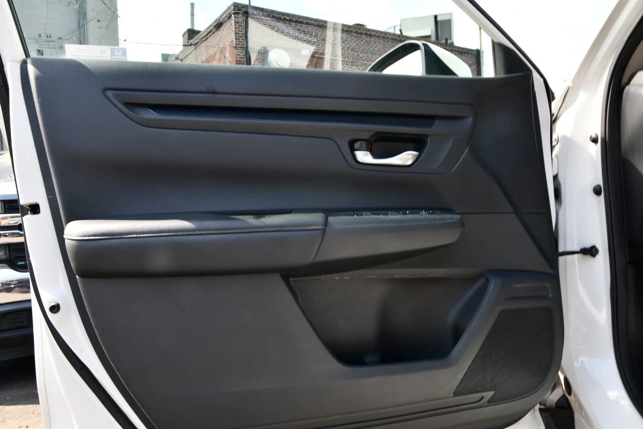 Used 2023 Honda CR-V EX image 9