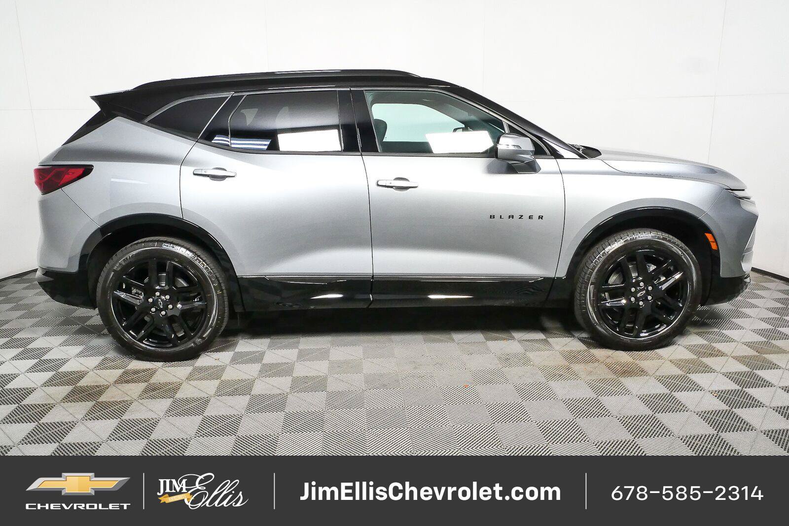 New 2026 Chevrolet Blazer RS w/ LPO, Floor Liner Package FWD image 2