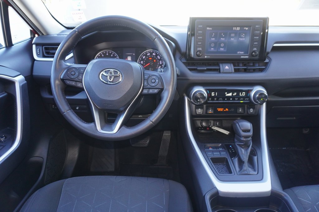 Used 2020 Toyota RAV4 XLE image 11