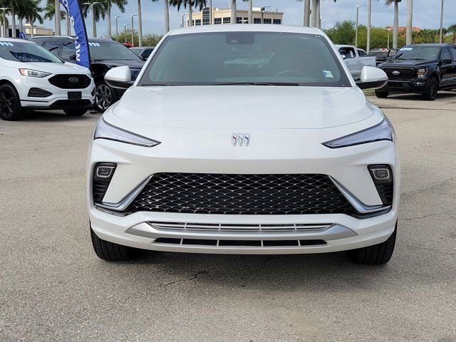 Used 2025 Buick Envista Avenir FWD image 2