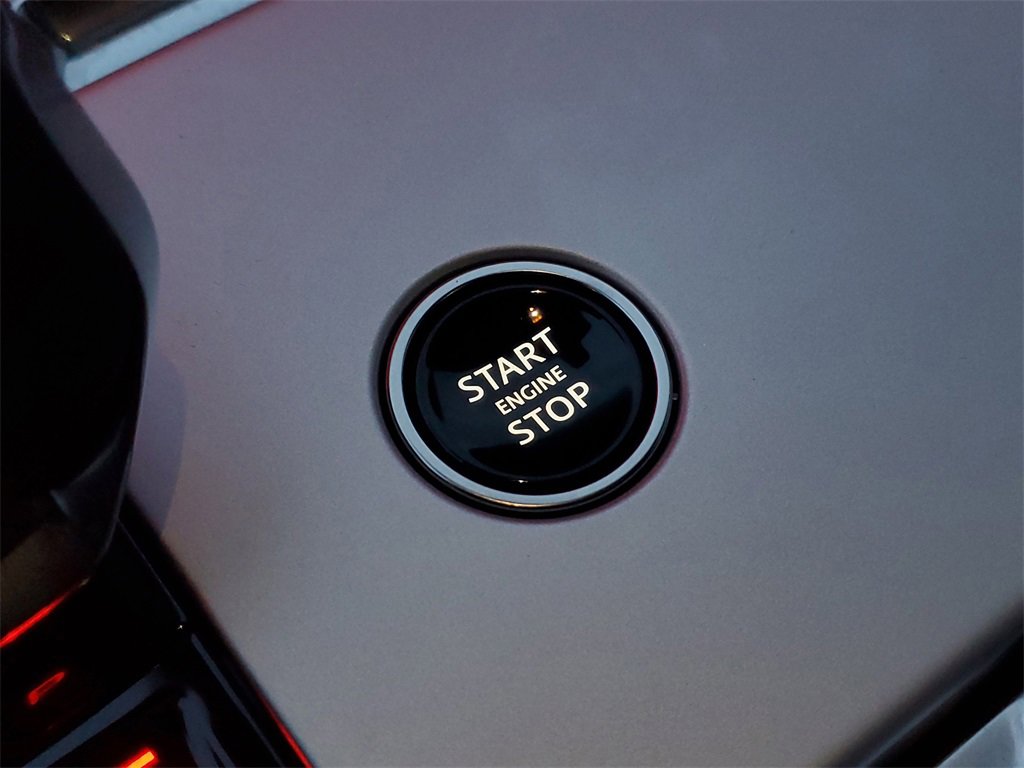 Used 2025 Land Rover Range Rover Autobiography image 17