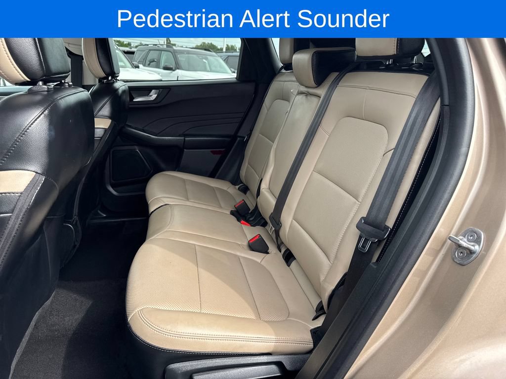Used 2021 Ford Escape Titanium FWD image 11