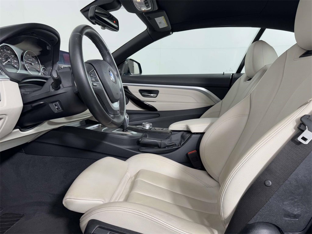 Used 2020 BMW 440i xDrive Convertible w/ M Sport Package image 4
