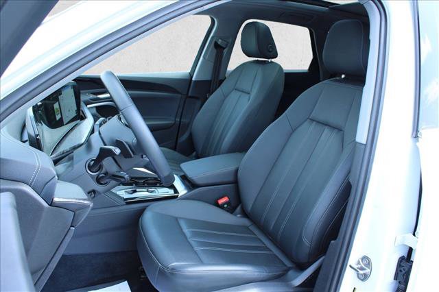Certified 2025 Audi Q5 Premium w/ Convenience Package AWD/4WD image 18