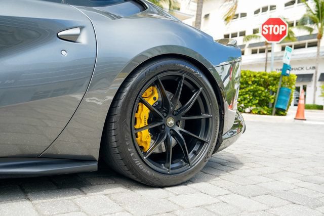 Used 2020 Ferrari 812 Superfast RWD image 47