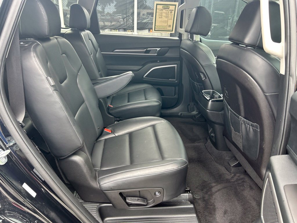 Used 2025 Kia Telluride S FWD image 28