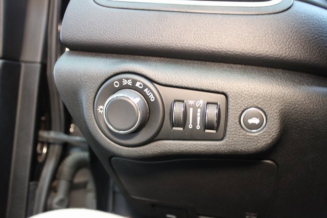 Used 2016 Chrysler 200 LX image 17