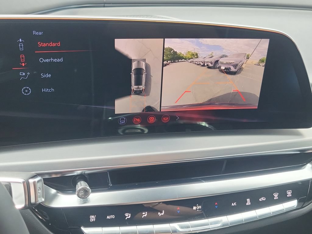 New 2026 Cadillac Lyriq V AWD/4WD image 18