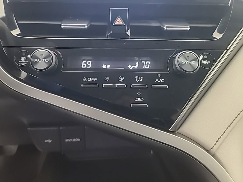 Used 2023 Toyota Camry SE image 33