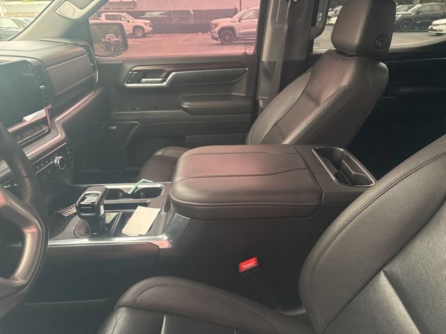 Used 2023 GMC Sierra 1500 SLT w/ SLT Premium Package AWD/4WD image 10