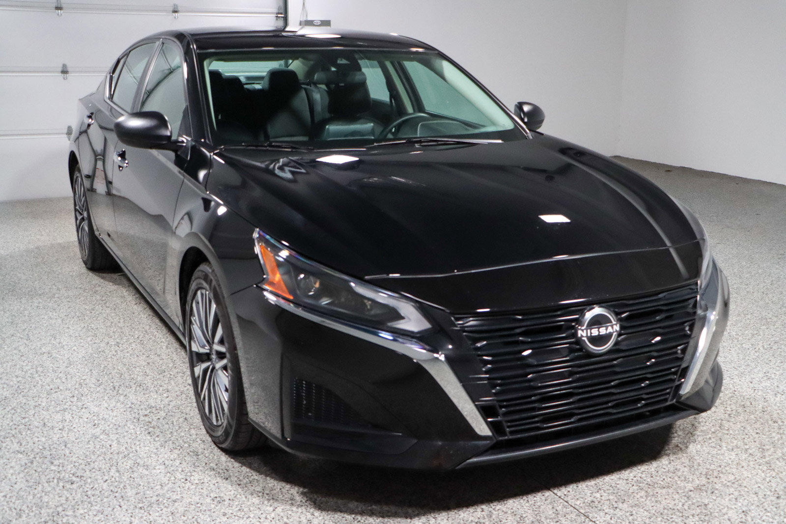 Used 2024 Nissan Altima 2.5 SV image 5