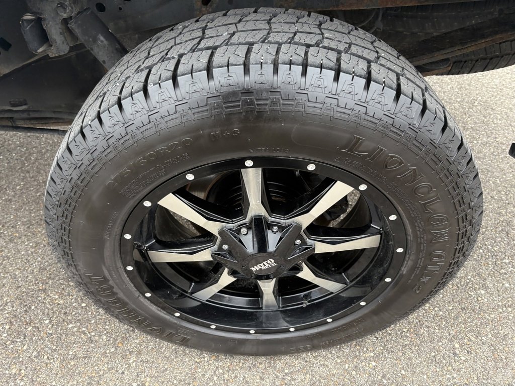 Used 2012 Ford F150 XLT w/ XLT Chrome Pkg image 13