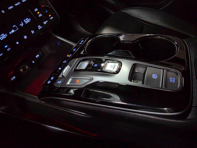 Used 2023 Hyundai Tucson Limited image 28