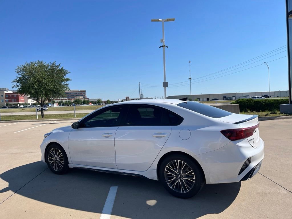 Used 2023 Kia Forte GT-Line w/ GT-Line Technology Package FWD image 4