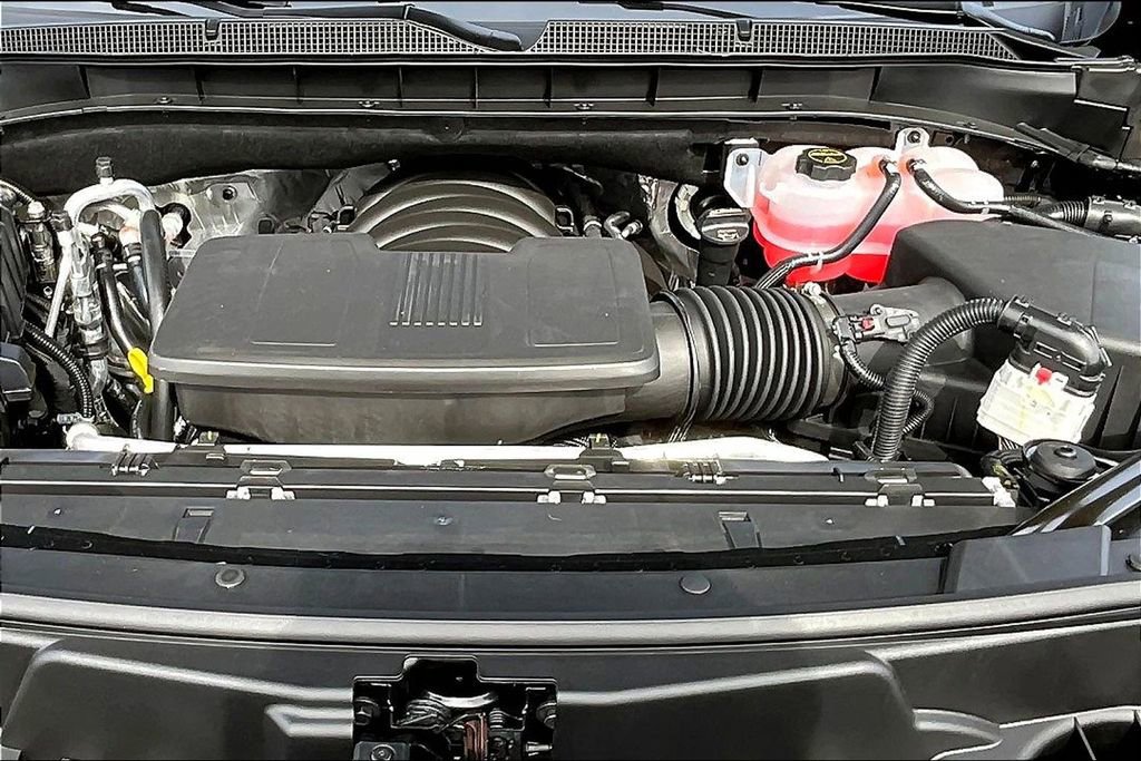 New 2026 Chevrolet Suburban High Country image 11