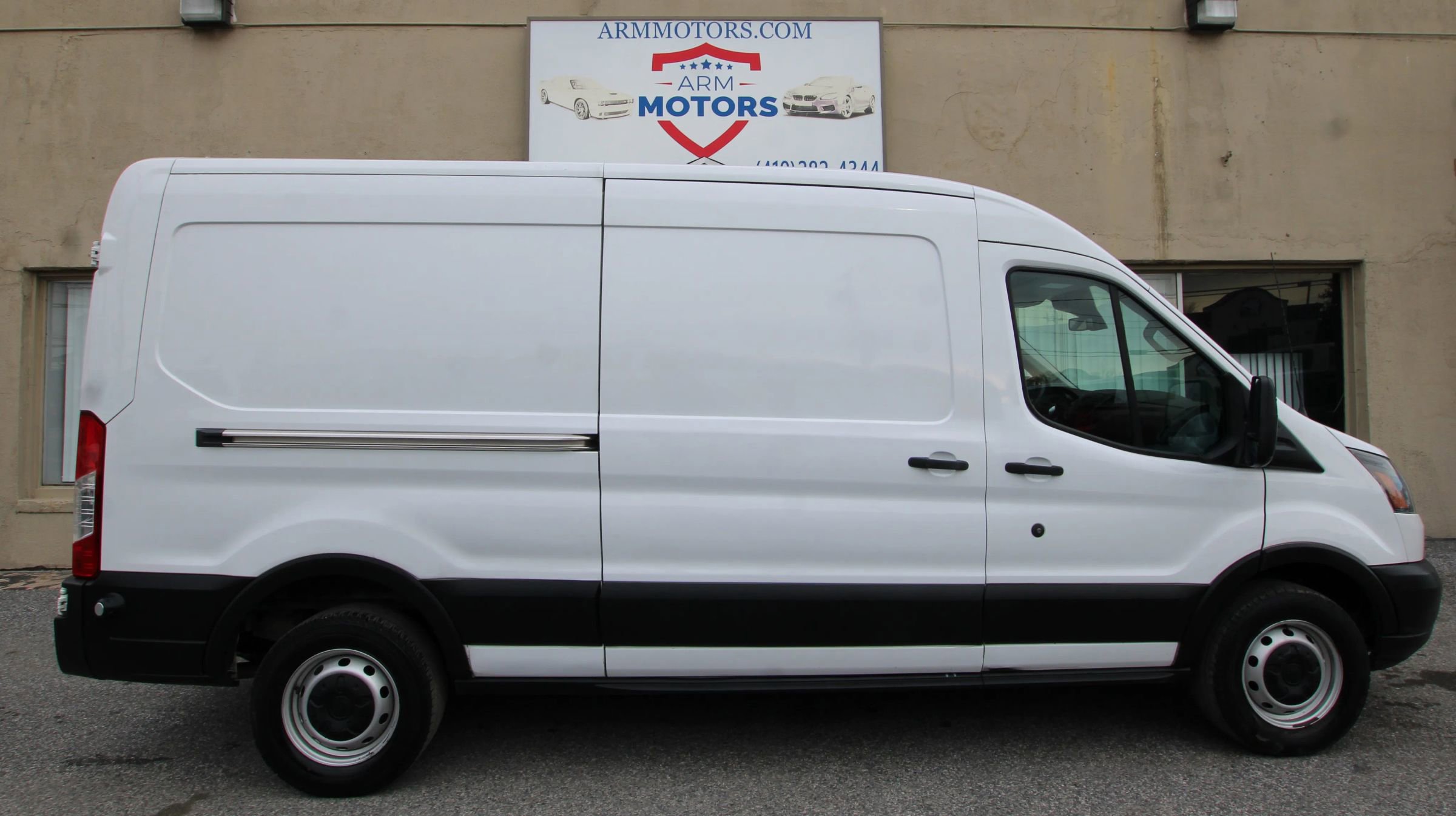 Used 2019 Ford Transit 250 148 Medium Roof image 4