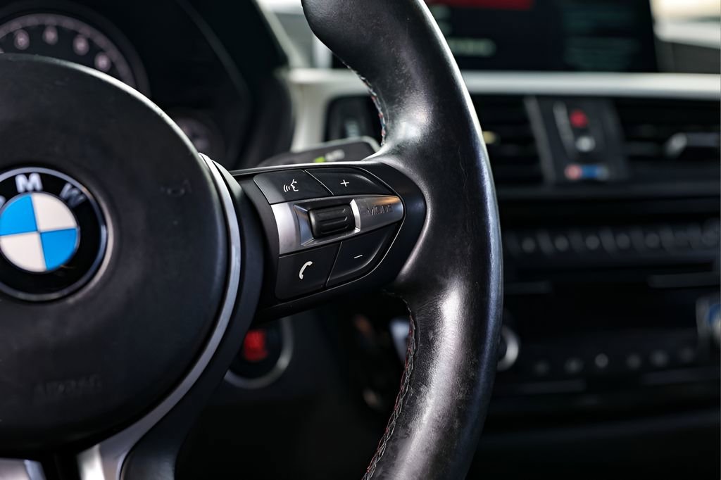 Used 2018 BMW M4 Coupe RWD image 28