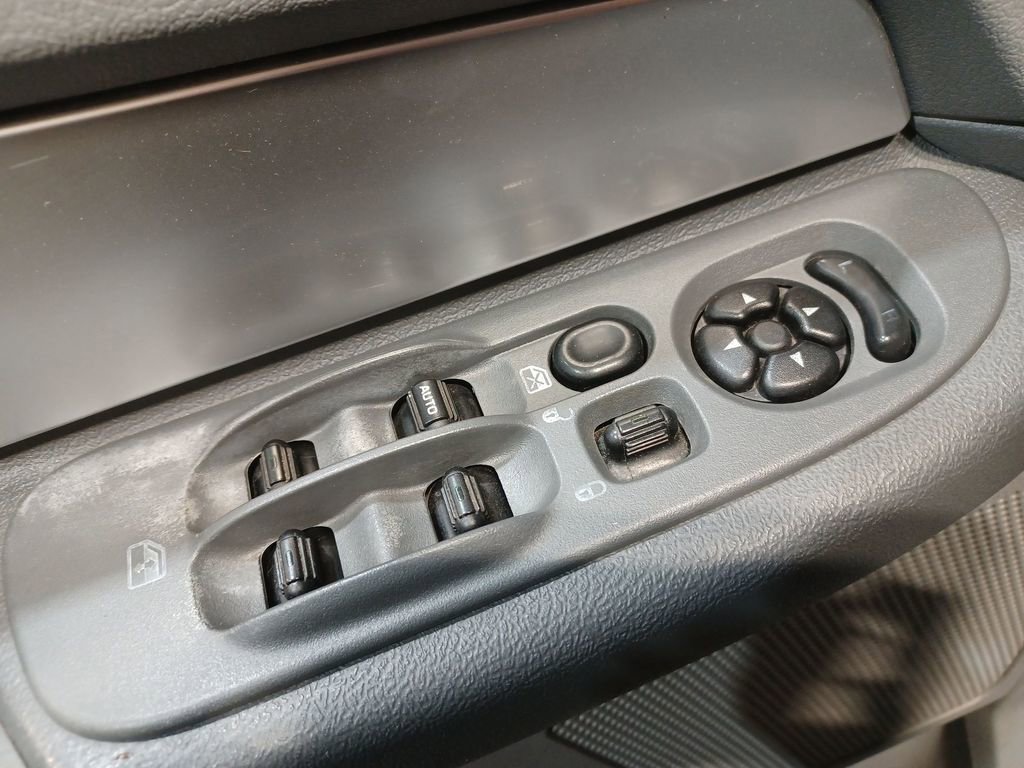 Used 2009 Dodge Ram 2500 Truck SXT image 15