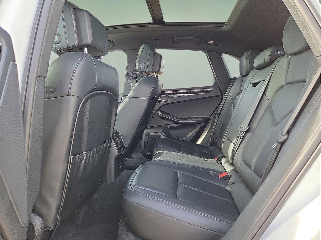 Used 2024 Porsche Macan Turbo image 16