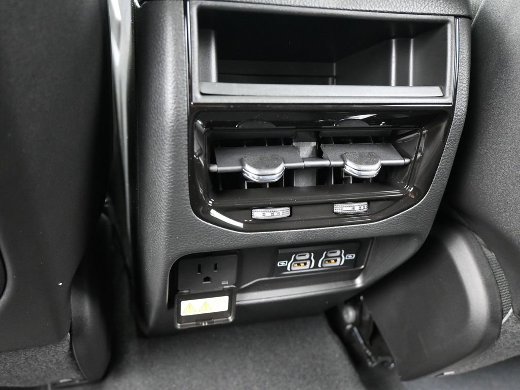 New 2026 Jeep Grand Cherokee Laredo X image 32