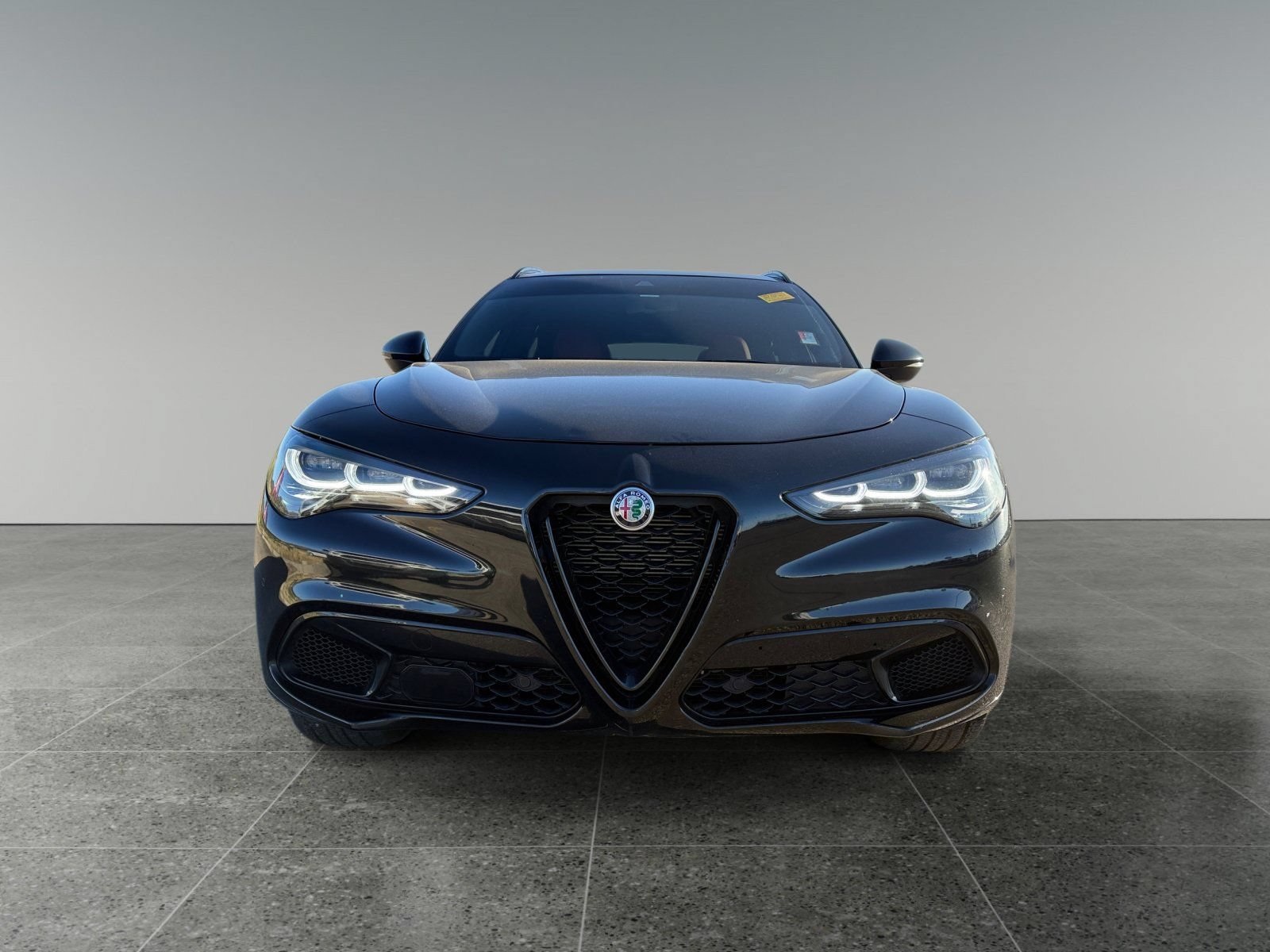 Used 2025 Alfa Romeo Stelvio Sprint w/ Veloce Package AWD/4WD image 11