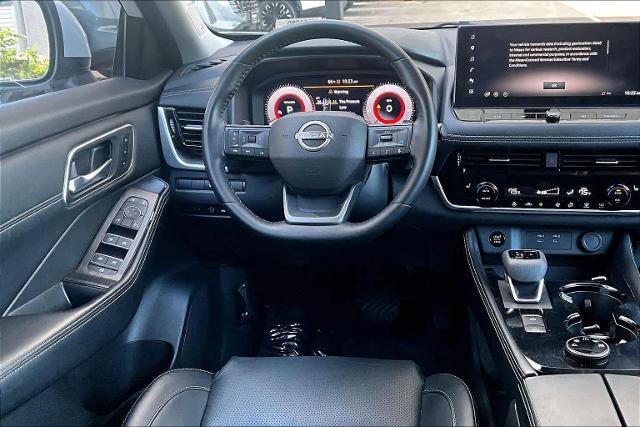 Certified 2025 Nissan Rogue Platinum AWD/4WD image 6