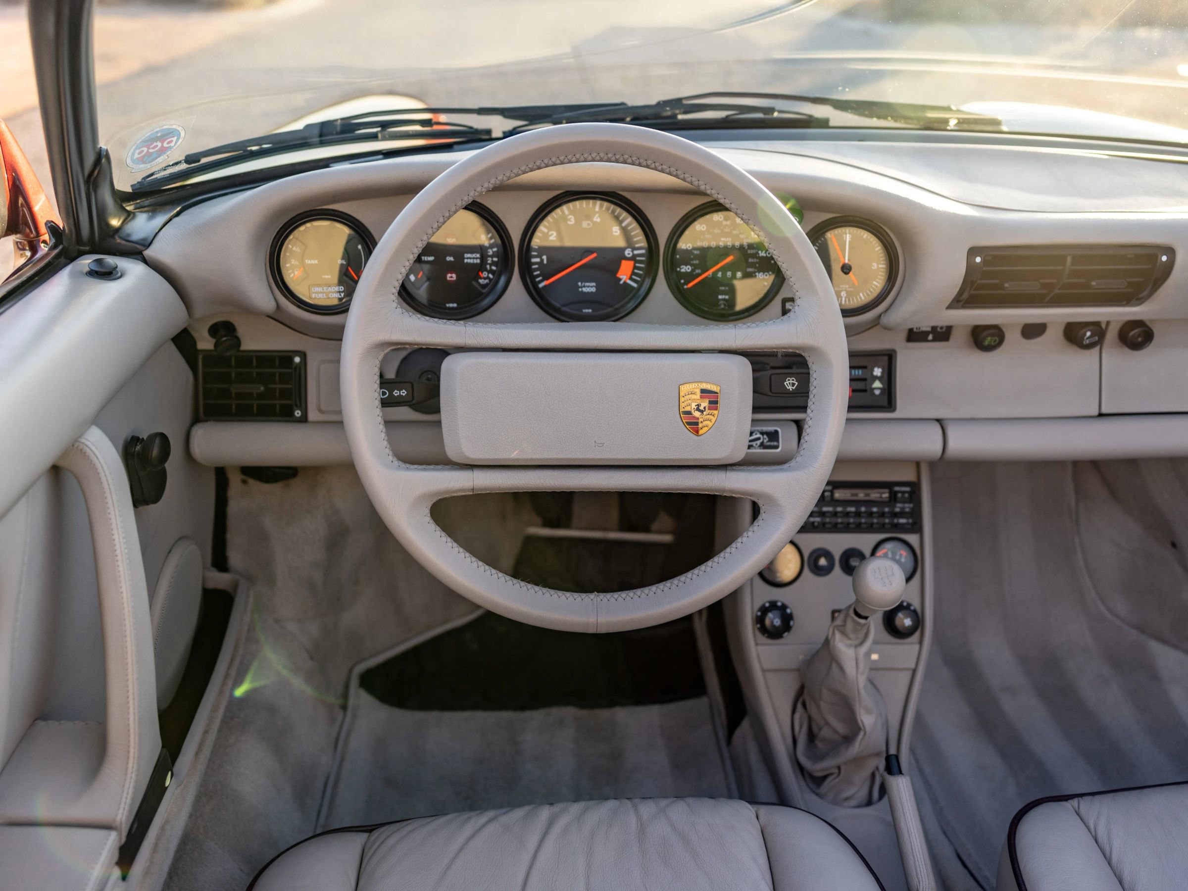 Used 1989 Porsche 911 Carrera RWD image 17