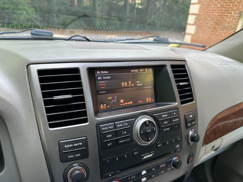 Used 2010 Nissan Armada Titanium w/ DVD Entertainment Pkg RWD image 32