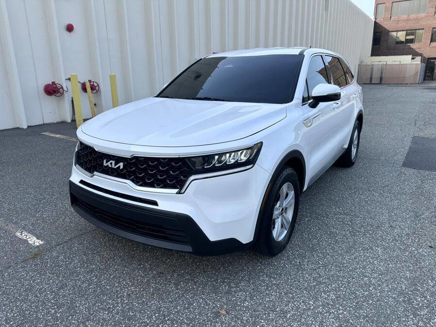 Used 2023 Kia Sorento LX image 3