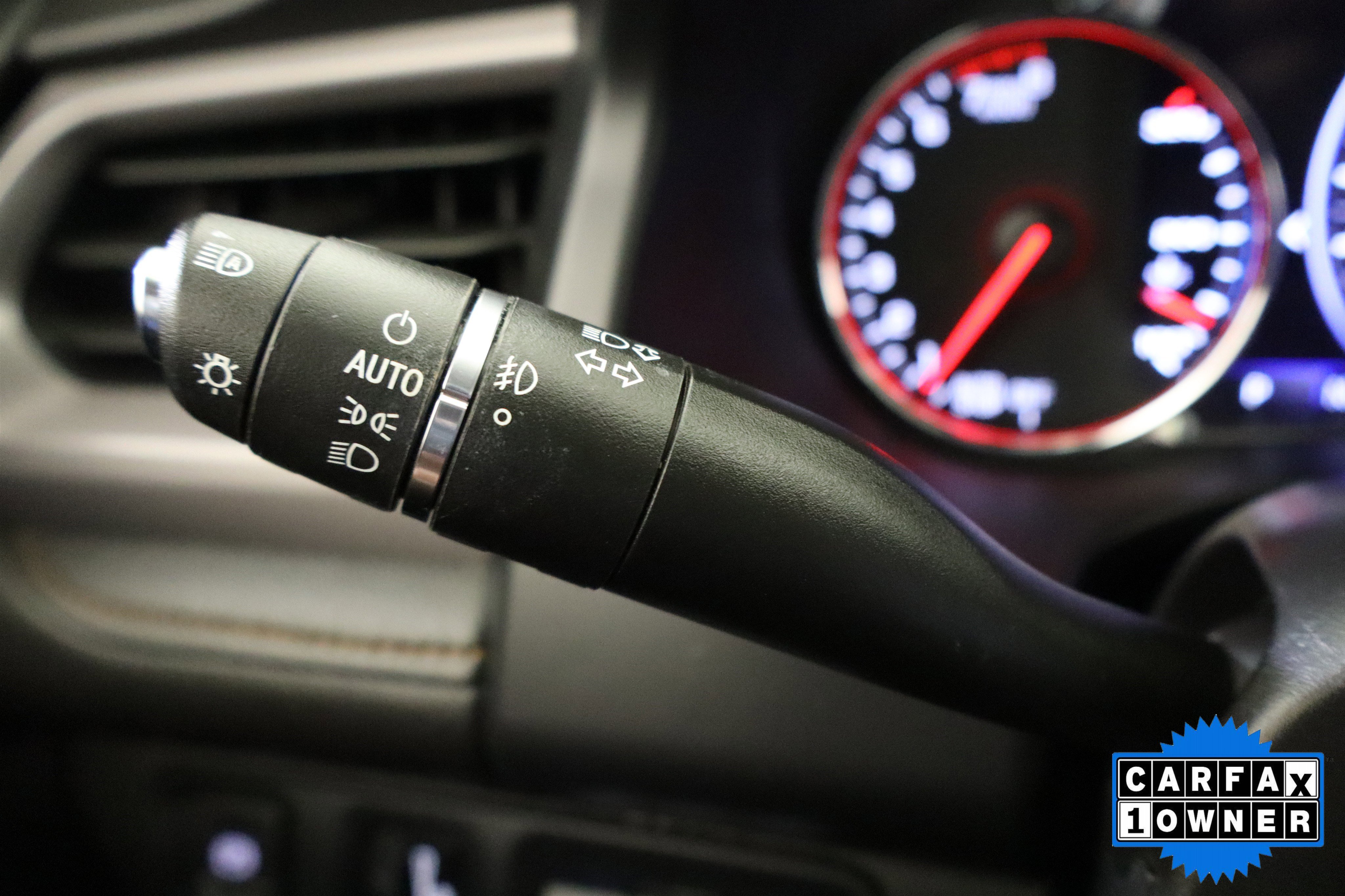 Used 2023 GMC Acadia AT4 w/ Technology Package image 32