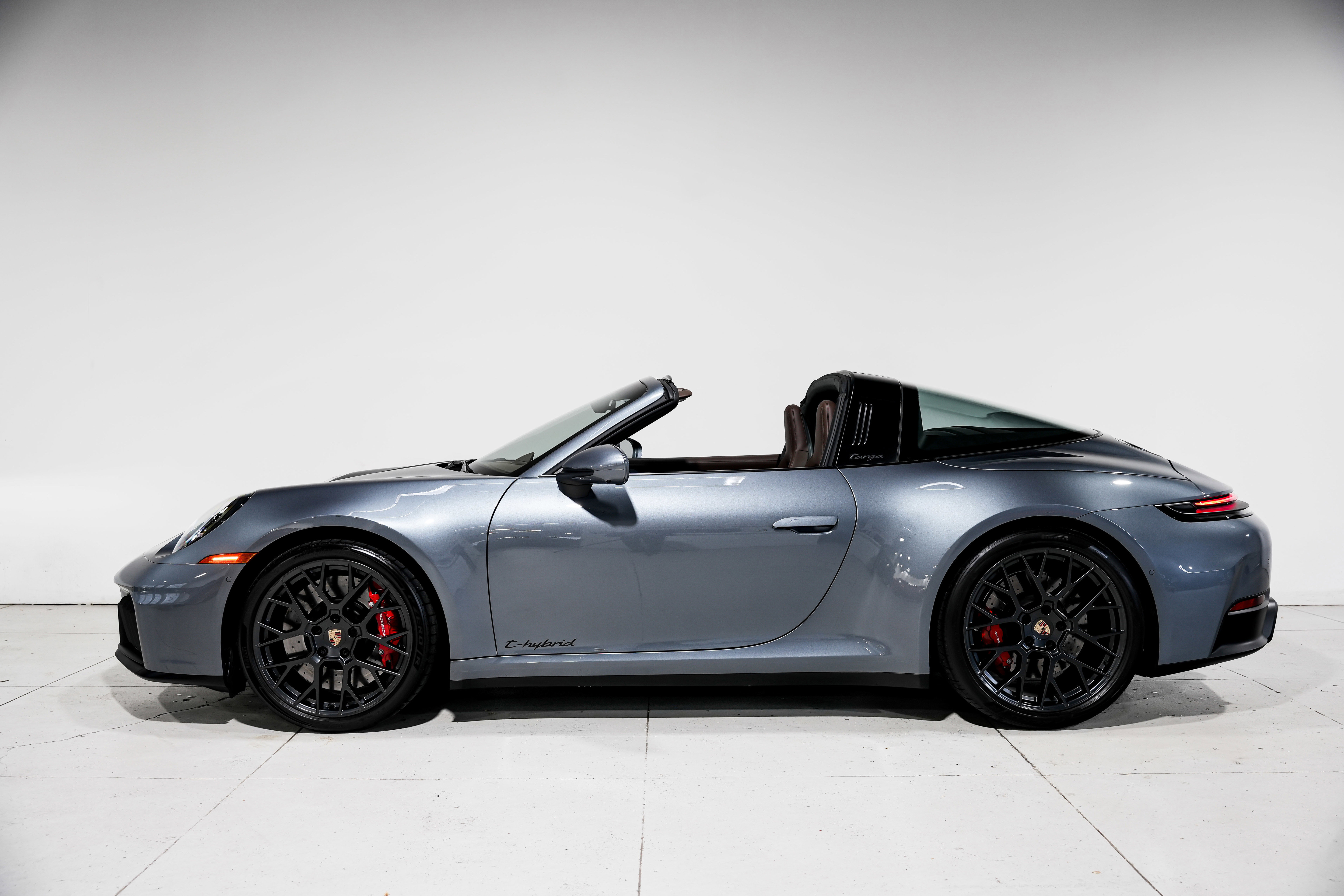 Used 2025 Porsche 911 Targa 4 GTS image 8