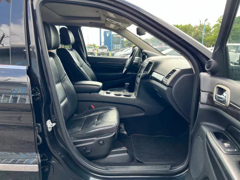 Used 2012 Jeep Grand Cherokee Laredo AWD/4WD image 12