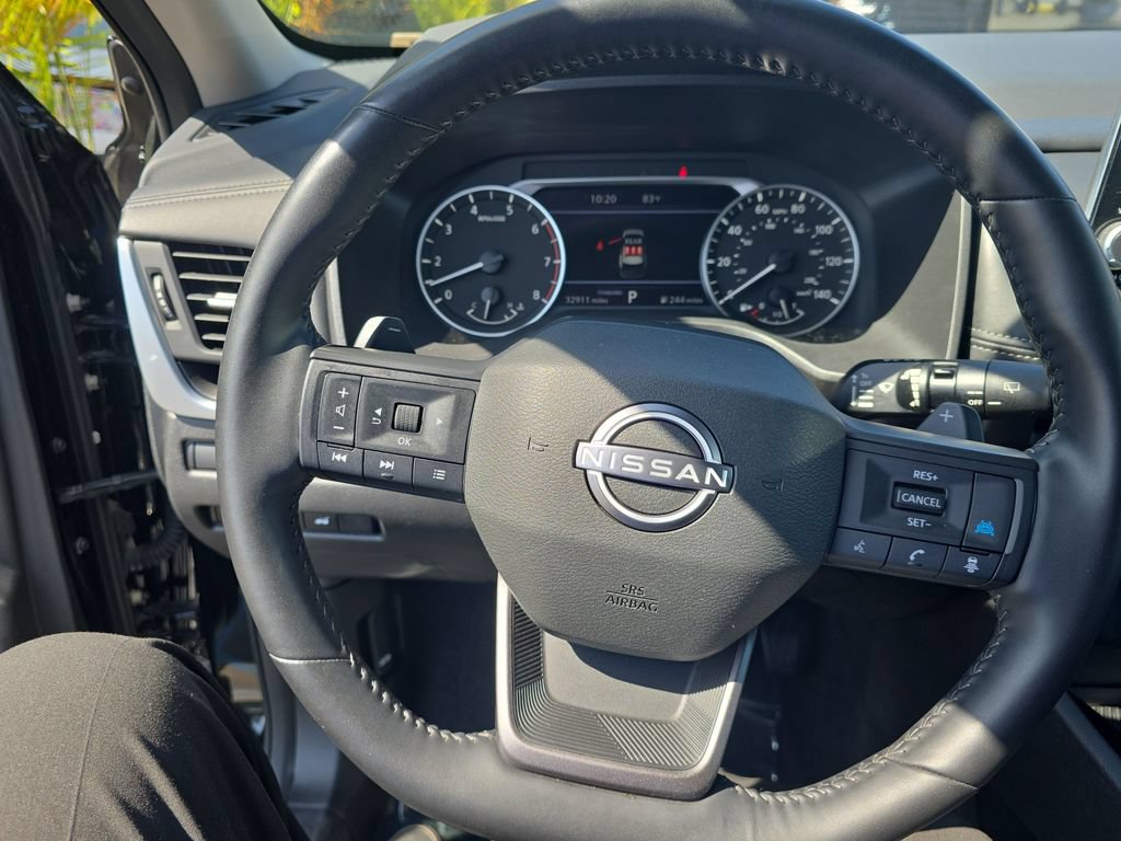Used 2025 Nissan Rogue SV FWD image 13