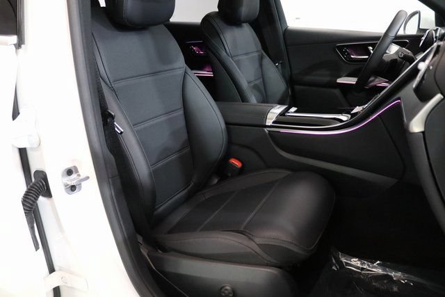 Used 2025 Mercedes-Benz GLC 300 4MATIC image 19