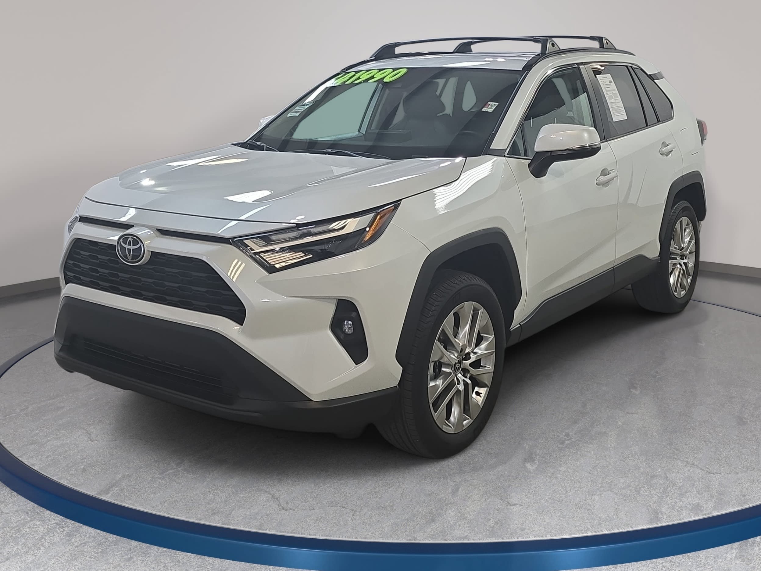 Used 2025 Toyota RAV4 XLE Premium w/ Weather Package AWD/4WD video 1