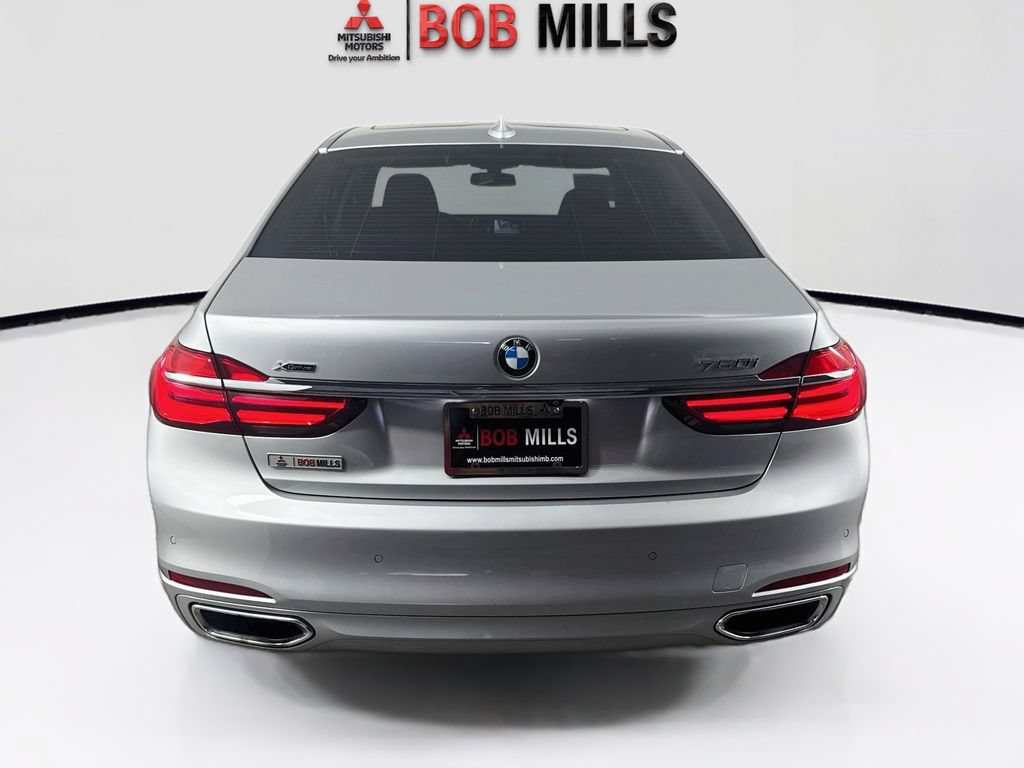 Used 2018 BMW 750i xDrive AWD/4WD image 6