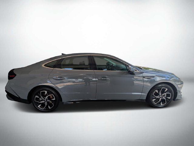 Used 2024 Hyundai Sonata SEL FWD image 3