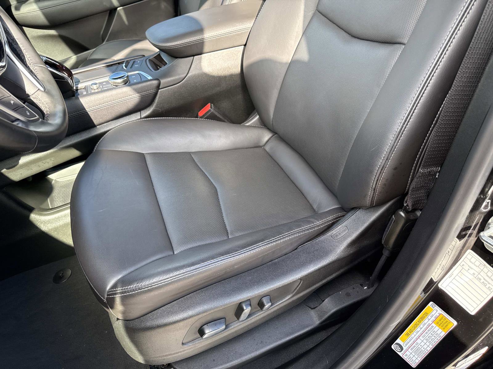 Used 2025 Cadillac XT5 Premium Luxury image 21