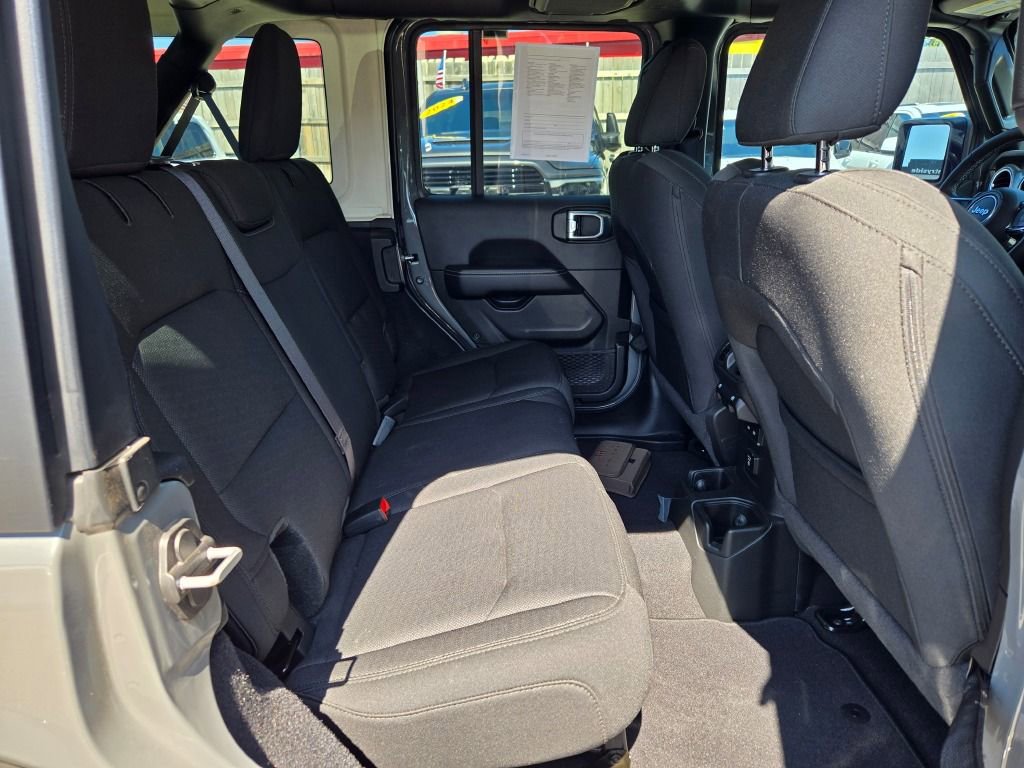 Certified 2022 Jeep Wrangler Unlimited Sahara image 9