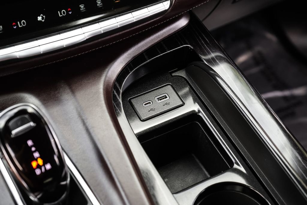 Used 2023 Cadillac Escalade V AWD/4WD image 28