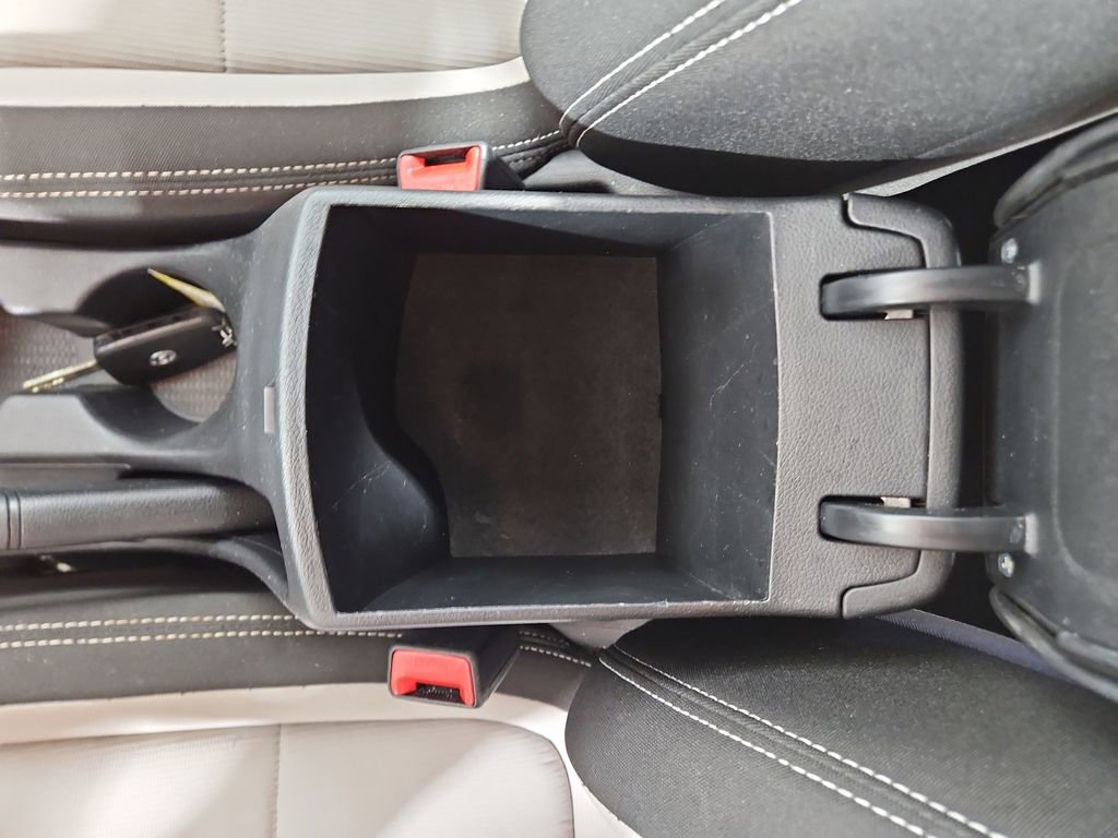 Used 2022 Hyundai Venue SEL image 26