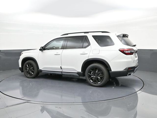 New 2025 Honda Pilot Touring image 5