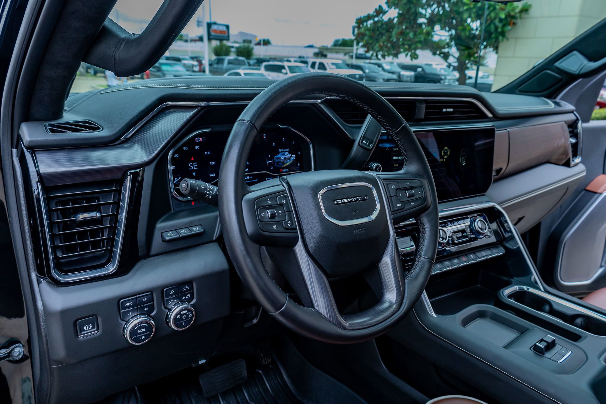 Used 2025 GMC Sierra 2500 Denali Ultimate AWD/4WD image 17