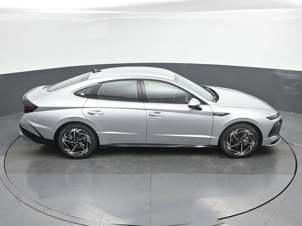 New 2026 Hyundai Sonata SEL AWD/4WD image 32