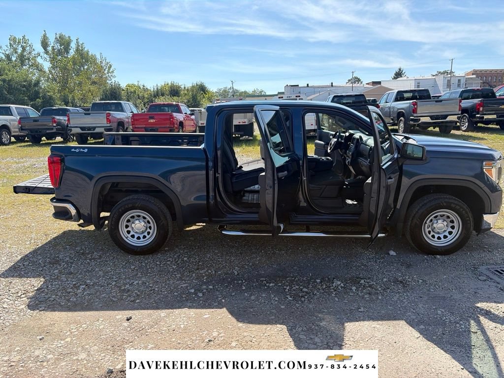 Used 2020 GMC Sierra 1500 4x4 Crew Cab w/ Sierra Value Package image 29
