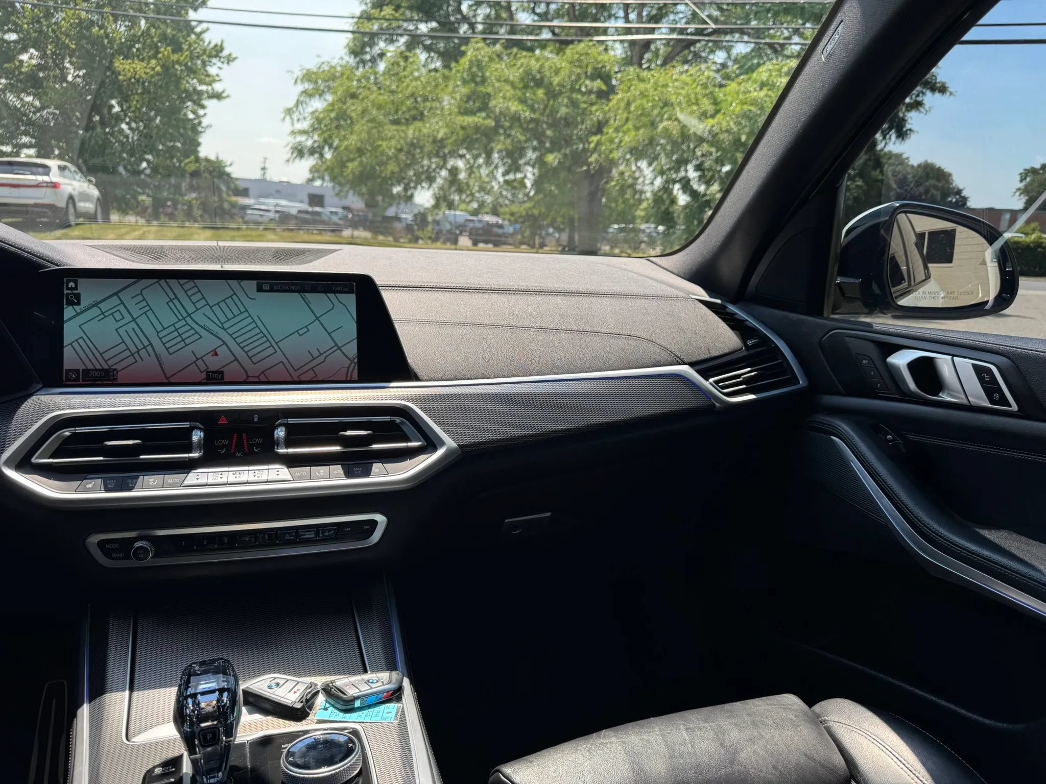 Used 2021 BMW X5 xDrive40i w/ M Sport Package AWD/4WD image 17
