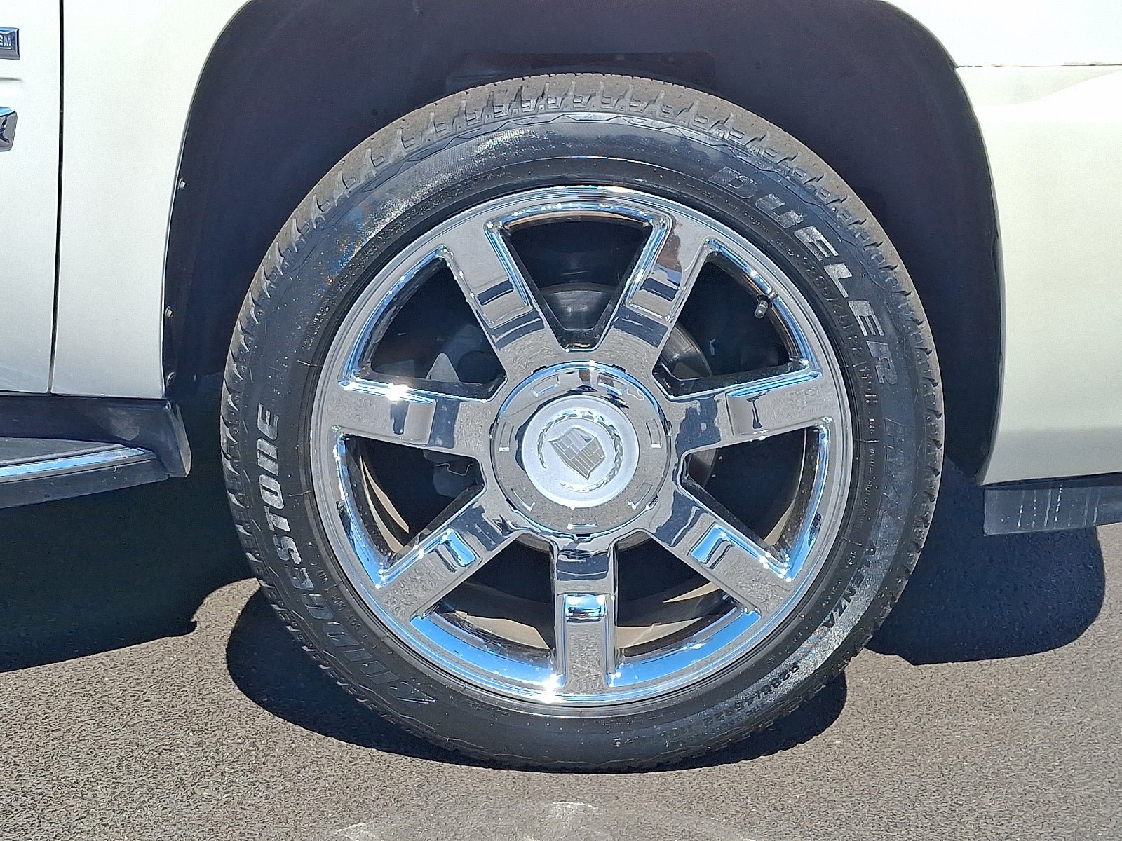 Used 2007 Cadillac Escalade AWD w/ Information Package image 8